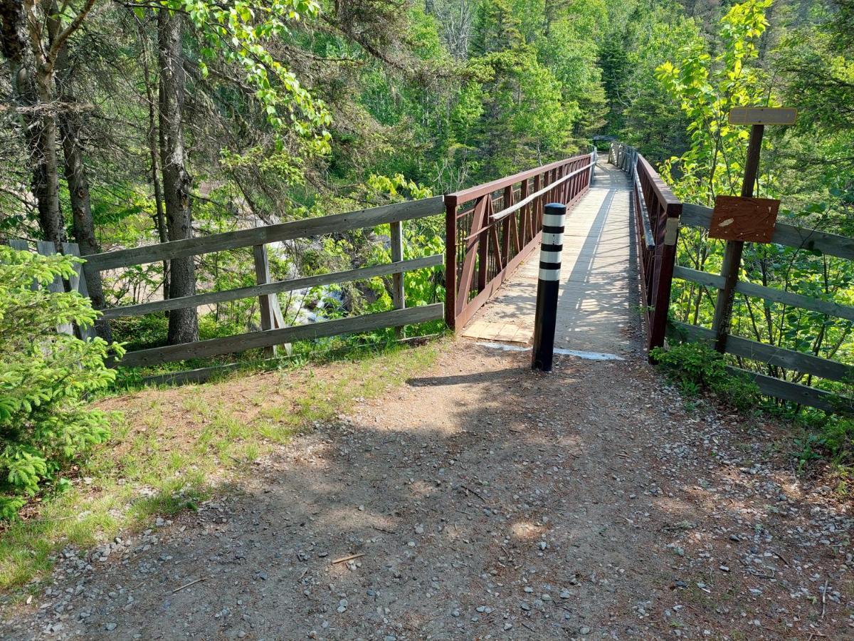 Vila La Nef Bleue Tadoussac Exteriér fotografie